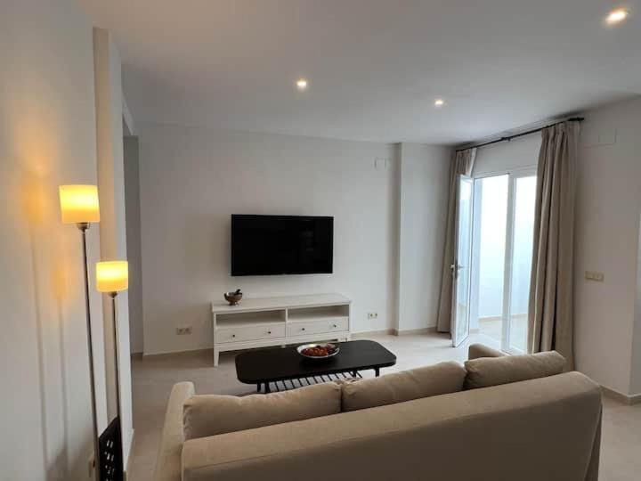 Apartamento La Canela เนร์คา ภายนอก รูปภาพ