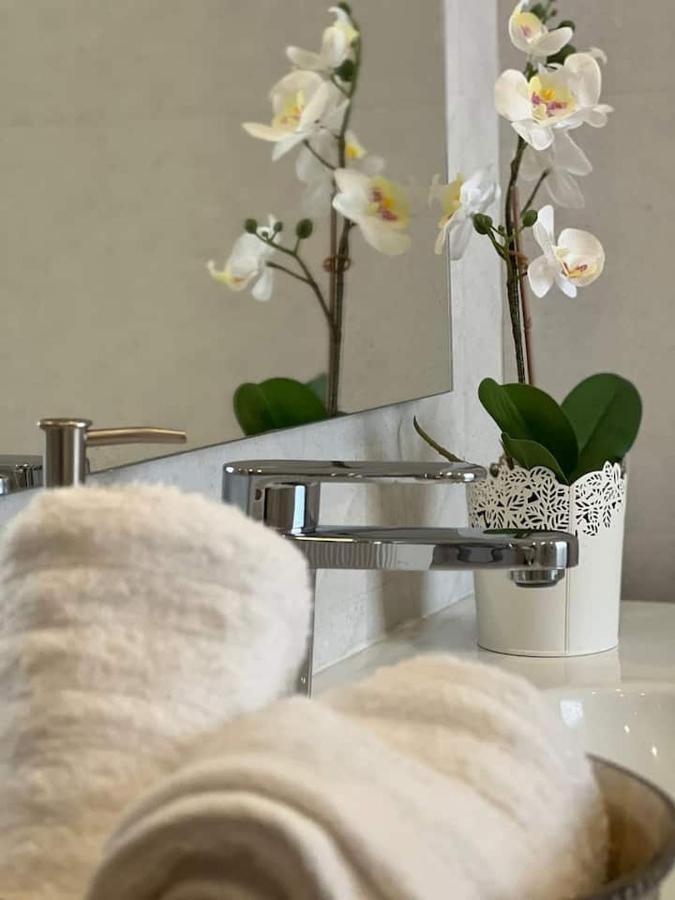 Apartamento La Canela เนร์คา ภายนอก รูปภาพ