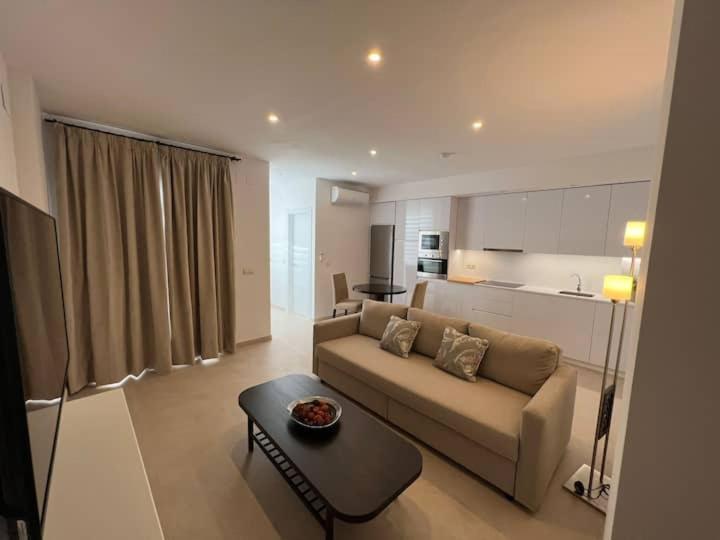 Apartamento La Canela เนร์คา ภายนอก รูปภาพ