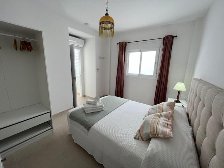 Apartamento La Canela เนร์คา ภายนอก รูปภาพ