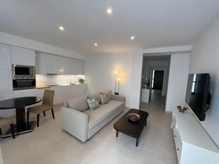 Apartamento La Canela เนร์คา ภายนอก รูปภาพ